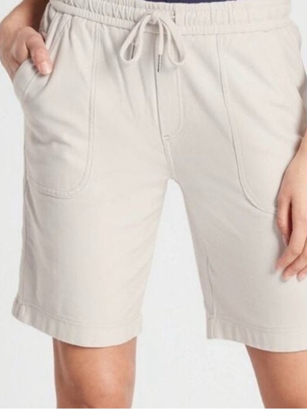 Athleta Farallon Women’s Cream Elastic Drawstring Athletic Shorts Size 8